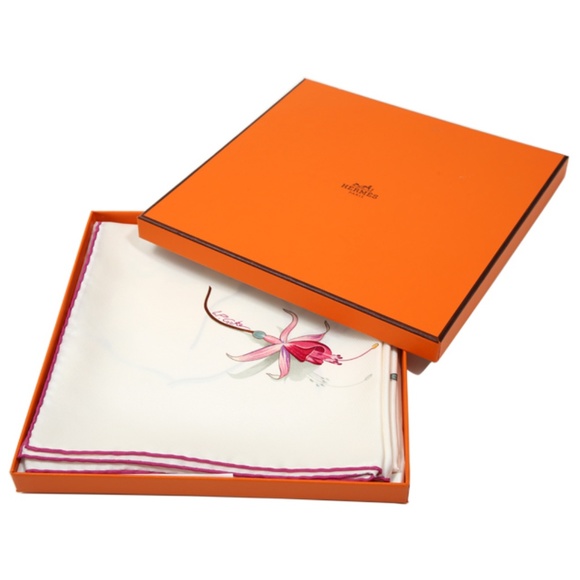 Hermes Accessories - Hermès 100% Silk Scarf - 90cm (36" x 36")